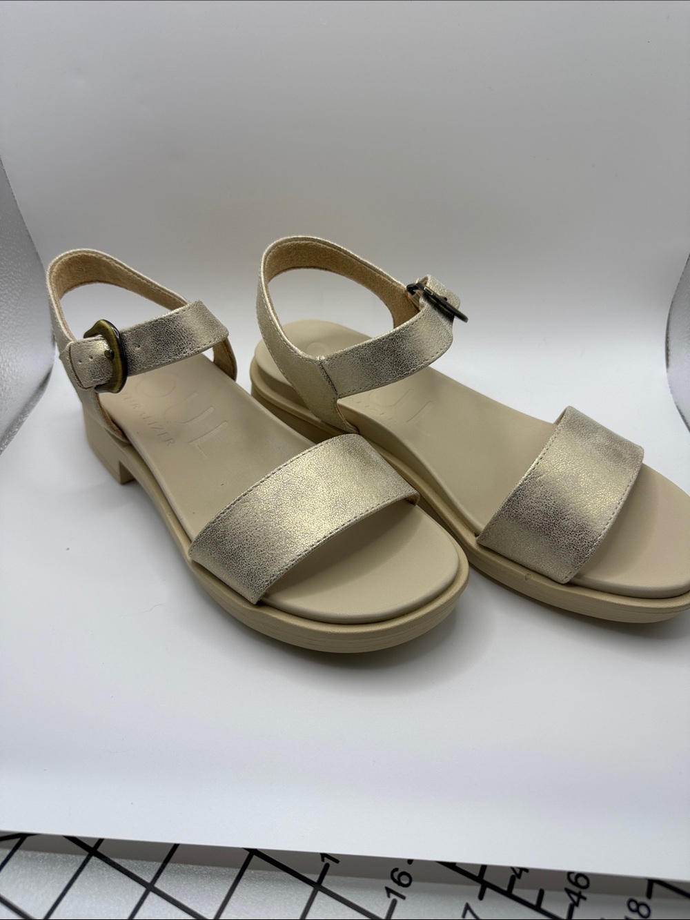 NIB Soul / Naturalizer Sandals, Emma, Gold, 8M